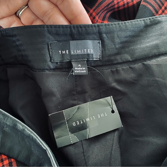 The Limited NWT Black & Red Faux Leather Trim Plaid Side Zip Pencil Skirt Size 4 - Picture 7 of 8